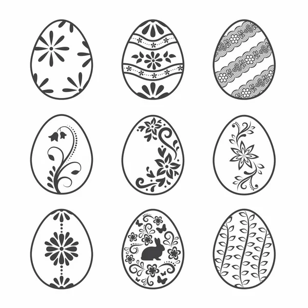 Farklı tasarımları olan bir çift Paskalya yumurtası..