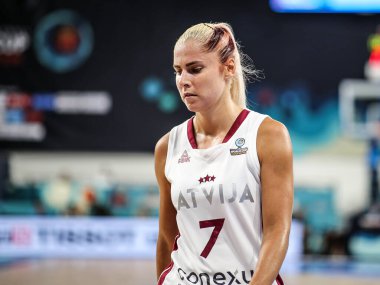 İspanya, Tenerife, 25 Eylül 2018: Letonyalı bayan basketbolcu Elina Babkina FIBA Dünya Basketbol Kupası sırasında