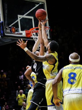 Braunschweig, Almanya, 16 Mart 2019: Braunschweig ve Rasta Vechta arasında oynanan Alman Basketbol Bundesliga maçı sırasında basketbol oyuncuları