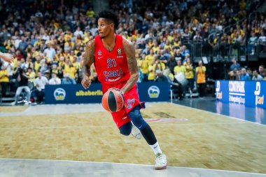 Berlin, Almanya, 25 Ekim 2019: Basketbolcu Will Clyburn, Alba Berlin ile CSKA Moskova arasında oynanan EuroLeague basketbol maçında Berlin, Almanya 'daki Mercedes Benz Arena' da.