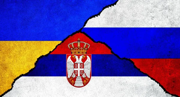 Россия Украина Сербия Вместе Флагутся Стене Дипломатические Отношения Между Россией — стоковое фото