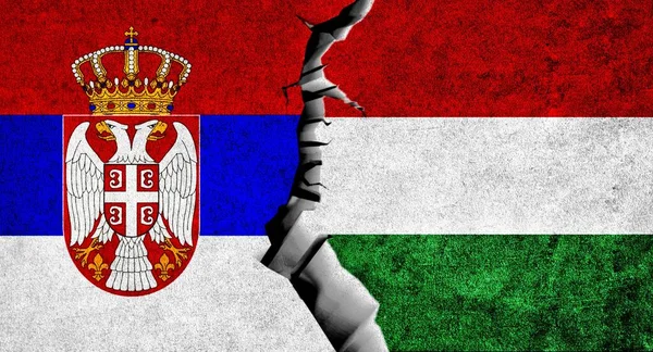Magyarország Szerbia Egy Repedt Falon Zászlózik Magyarország Unió Szerbia Közötti — Stock Fotó