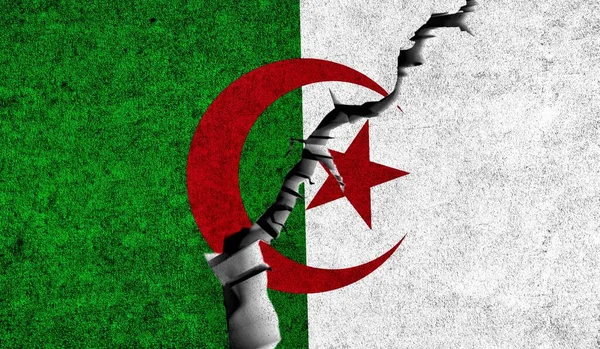 Flaga Algierii Pękniętym Tle Ściany Podział Polityczny Algierii Kryzys Koncepcja — Zdjęcie stockowe