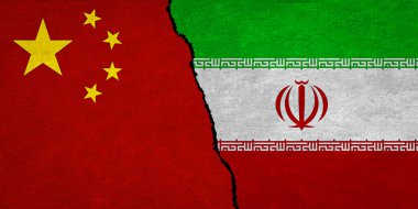 İran ve Çin bayrağı dokulu duvarda birlikte. Çin ve İran arasındaki ilişkiler