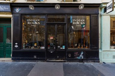 03 / 03 / 2023 - butik Paris tipiği, ancienne devanture trade caise, cephe de magasin, rue europeenne, modele de devanture trade 