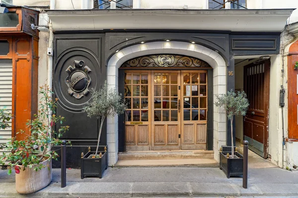 2023 Fassade Parisienne Typique Vitrine Magasin Devanture Commerciale Francaise Boutique — Stockfoto