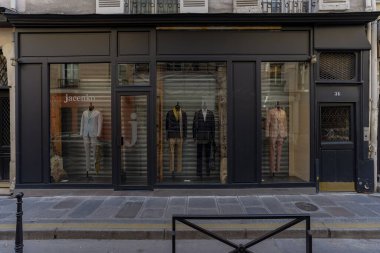 03 / 03 / 2023 - butik Paris tipiği, ancienne devanture trade ciale francaise, modele de vitrine, devanture de magasin Europeen