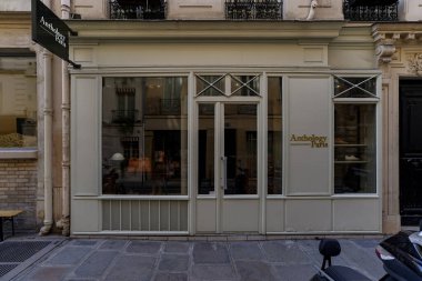 03 / 03 / 2023 - butik Paris tipiği, ancienne devanture trade ciale francaise, modele de vitrine, devanture de magasin Europeen