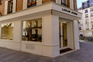 03 / 03 / 2023 - butik Paris tipiği, ancienne devanture trade ciale francaise, modele de vitrine, devanture de magasin Europeen