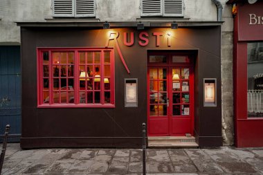 03 / 03 / 2023 - ön cephe Parisienne typique, ancienne devanture trade, butik francaise, modle de cepade de magasin europeen