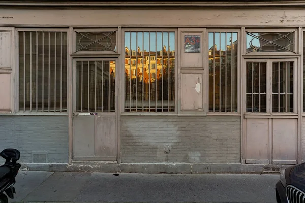 2023 Façade Parisienne Typique Ancienne Devanture Commerciale Boutique Francaise Modle — Photo