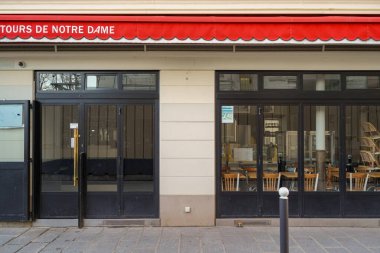 03 / 03 / 2023 - devanture ancienne europeenne, butik francaise, vitrin ticareti, cephe de magasin parisien typique et ancien