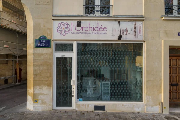 03 / 03 / 2023 - devanture ancienne europeenne, butik francaise, vitrin ticareti, cephe de magasin parisien typique et ancien