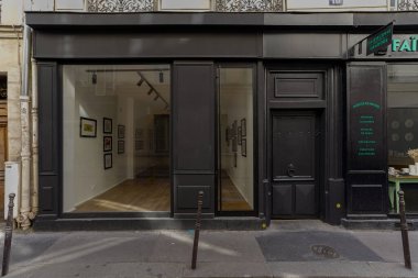 03 / 03 / 2023 - Devanture ticari franaise, butik Paris tipiği, modle de faade ticari eurciale europenne, devanture ancienne