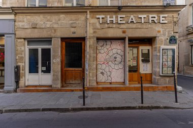 03 / 03 / 2023 - Devanture ticari franaise, butik Paris tipiği, modle de faade ticari eurciale europenne, devanture ancienne