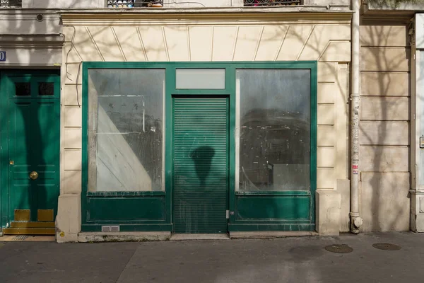2023 Typowy Paryski Sklep Francuska Fasada Butikowa Modle Commerce — Zdjęcie stockowe