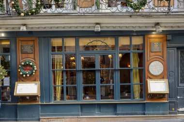 Devanture typique parisienne, ticaret, sode de butique et vitrine .modle pour graphique