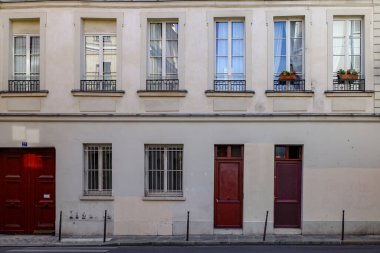 Devanture typique parisienne, ticaret, sode de butique et vitrine .modle pour graphique