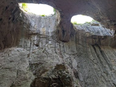  Tanrı 'nın Gözü, Prohodna Mağarası