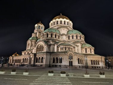 Katedral 'in gece manzarası Aziz Alexander Nevsky, Sofya