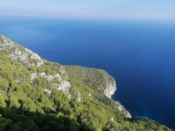 Zakintos Adası 'ndan deniz manzarası çok güzel.
