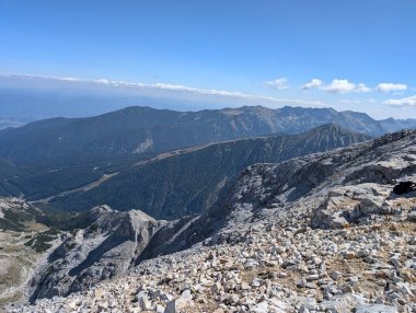 Piran gölü tepesi yakınlarındaki inanılmaz Piran dağı manzarası, Bulgaria