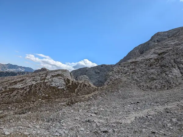 Dağların güzel manzarası