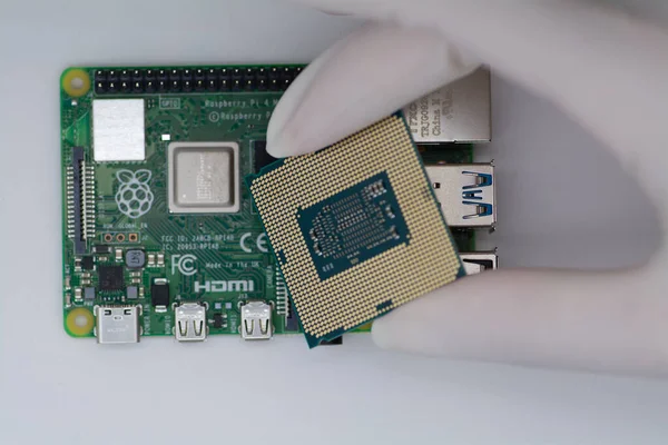 Tayvan 'dan mikro çip teknolojisi (yarı iletkenler). Önümüzde çip sıkıntısı var. Mikroçip transistör savaşı. Modern savaş ve bir sonraki küresel kriz.