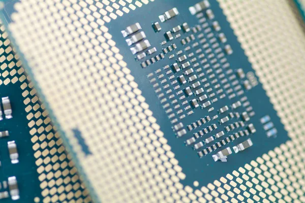 Tayvan 'dan mikro çip teknolojisi (yarı iletkenler).