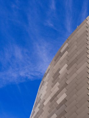 Mavi gökyüzünde ufuk çizgisi şehir manzaralı şehir binası. Yüksek kalite fotoğraf