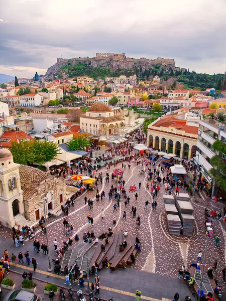 Monastiraki Meydanı ve Akropolis yüksek açı manzarası, Atina ve Yunanistan 