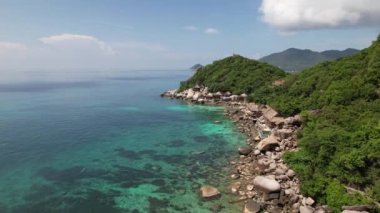 4K Hava Aracı gemisi ve okyanus Ko Tailand Plajı Tropikal Cenneti 'nde. Yüksek kalite 4k görüntü