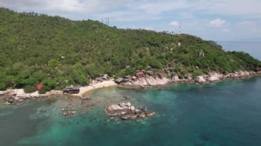 4K Hava Aracı gemisi ve okyanus Ko Tailand Plajı Tropikal Cenneti 'nde. Yüksek kalite 4k görüntü