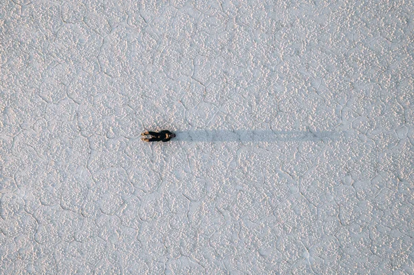 Drone Aerial Photo Person Bolivia Salar Uyuni Salt Flats High — Foto Stock