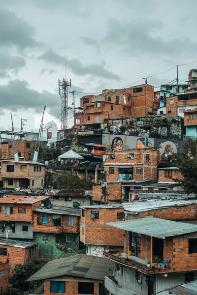 Fotos Nas Ruas Comuna Casas Coloridas Bairro Medellín Colômbia Foto — Fotografia de Stock