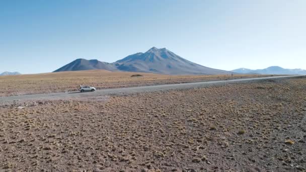 Auto Fronte Alle Montagne Vulcaniche San Pedro Atacama Cile Foto — Video Stock