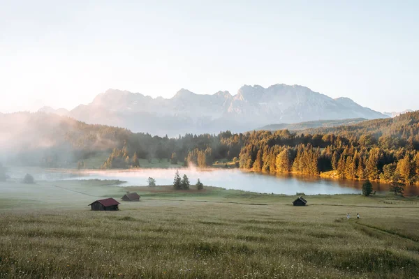 Foggy Sunrise Bij Geroldsee Ook Wagenbruchsee Beieren Duitsland Europa Hoge — Stockfoto