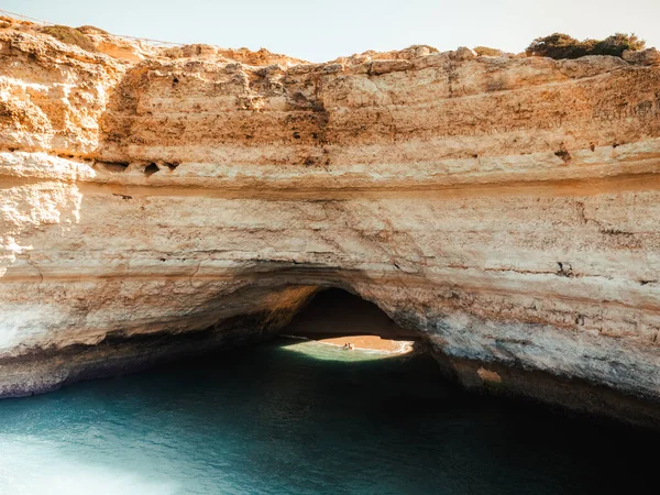 Gerahmte Drohnenaufnahme Der Benagil Höhlen Der Algarve Portugal Hochwertiges Foto — Stockfoto