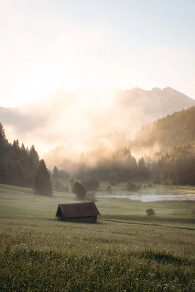 Foggy Sunrise Geroldsee Wagenbruchsee Bajorország Németország Európa Kiváló Minőségű Fénykép — Stock Fotó
