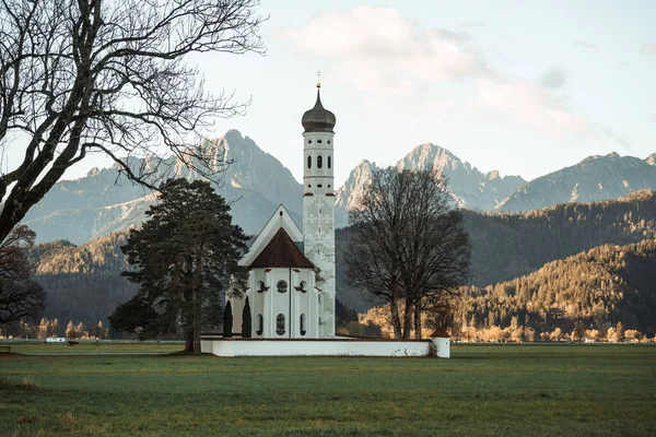 Kilátás Coloman Templom Közelében Schwangau Ősszel Reggel Alpok Háttérben Kiváló — Stock Fotó