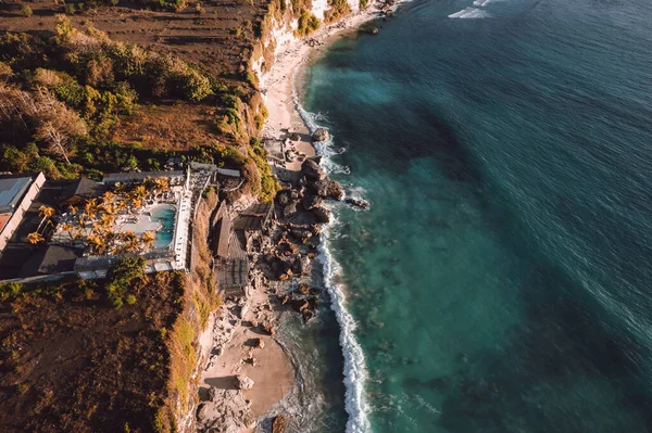 印度尼西亚 乌卢瓦图 佩萨图 巴厘日落 梦幻岛海滩的空中照片 高质量的照片 — 图库照片