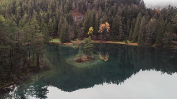 Moody Air Відео Озера Фернштейнзее Австрії Осінній Сезон Високоякісна Фотографія — стокове відео