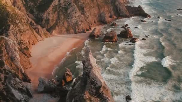 Letecké Záběry Letadla Praia Ursa Portugalsku Během Západu Slunce Vysoce — Stock video