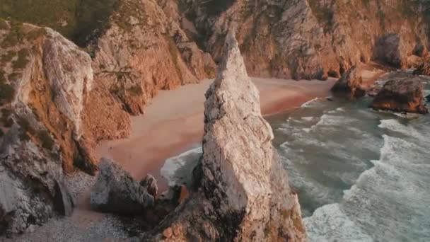 Luchtdrone Beelden Van Praia Ursa Portugal Tijdens Zonsondergang Hoge Kwaliteit — Stockvideo