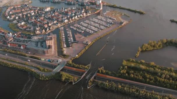 Harderwijk Veluwemeer Hollanda Daki Kanalından Geçen Teknenin Hava Görüntüsü Yüksek — Stok video