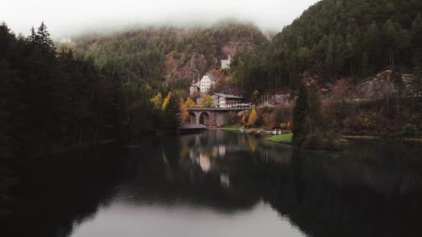 Moody Air Відео Озера Фернштейнзее Австрії Осінній Сезон Високоякісна Фотографія — стокове відео