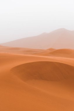 Merzouga, Fas 'ta bulutlu bir günde Sahra Çölü Dokuları. Yüksek kalite fotoğraf