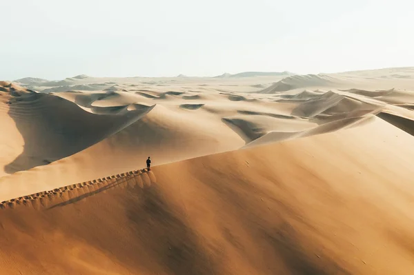 Persoon Zandduin Woestijn Zonsondergang Van Huacachina Ica Peru Zuid Amerika — Stockfoto