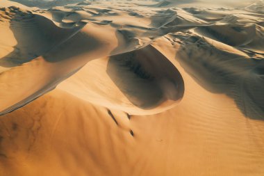 Huacachina, Ica, Peru, Güney Amerika 'daki çöl dokularının hava günbatımı fotoğrafı. Yüksek kalite fotoğraf