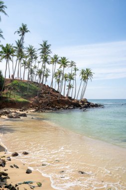 Hint Okyanusu 'nun yanındaki Sri Lanka Sahili, Mirissa' daki ünlü Coconut Tree Hill. Yüksek kalite fotoğraf